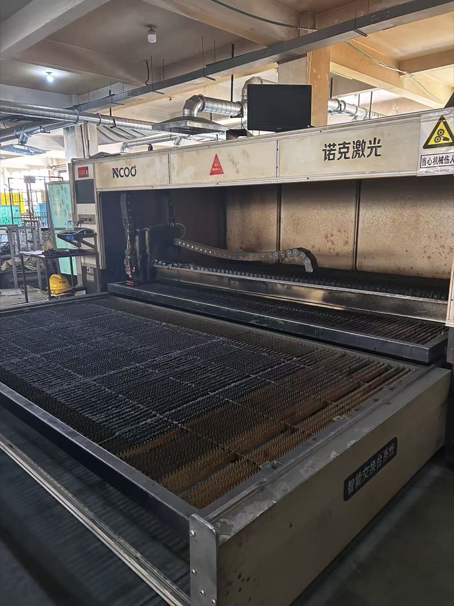 Large-format NCOO laser cutting machine for sheet metal fabrication