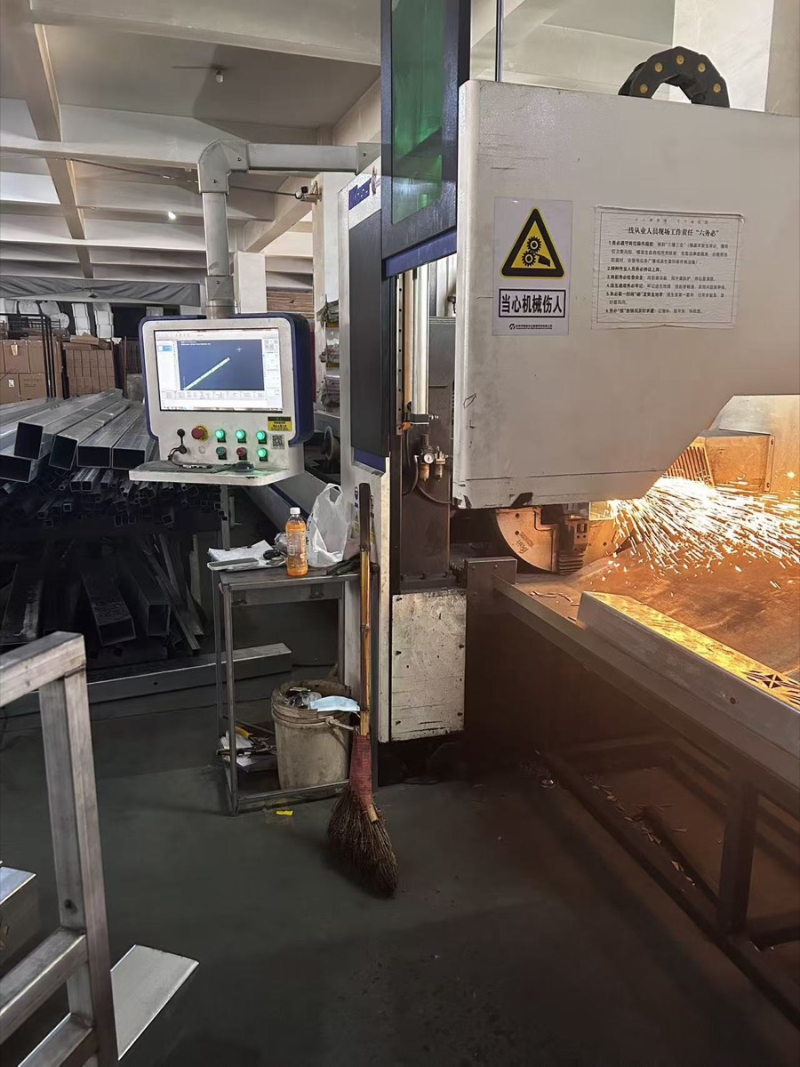 Airwise factory laser cutting production line for custom HVAC plenum boxes